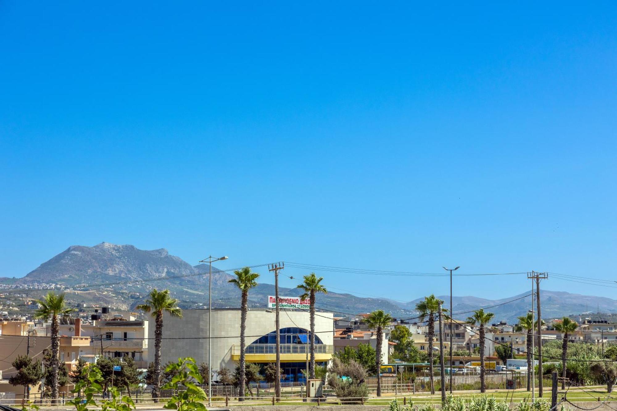 Studio On The Closest Beach To The City! Amoudara  Exterior photo